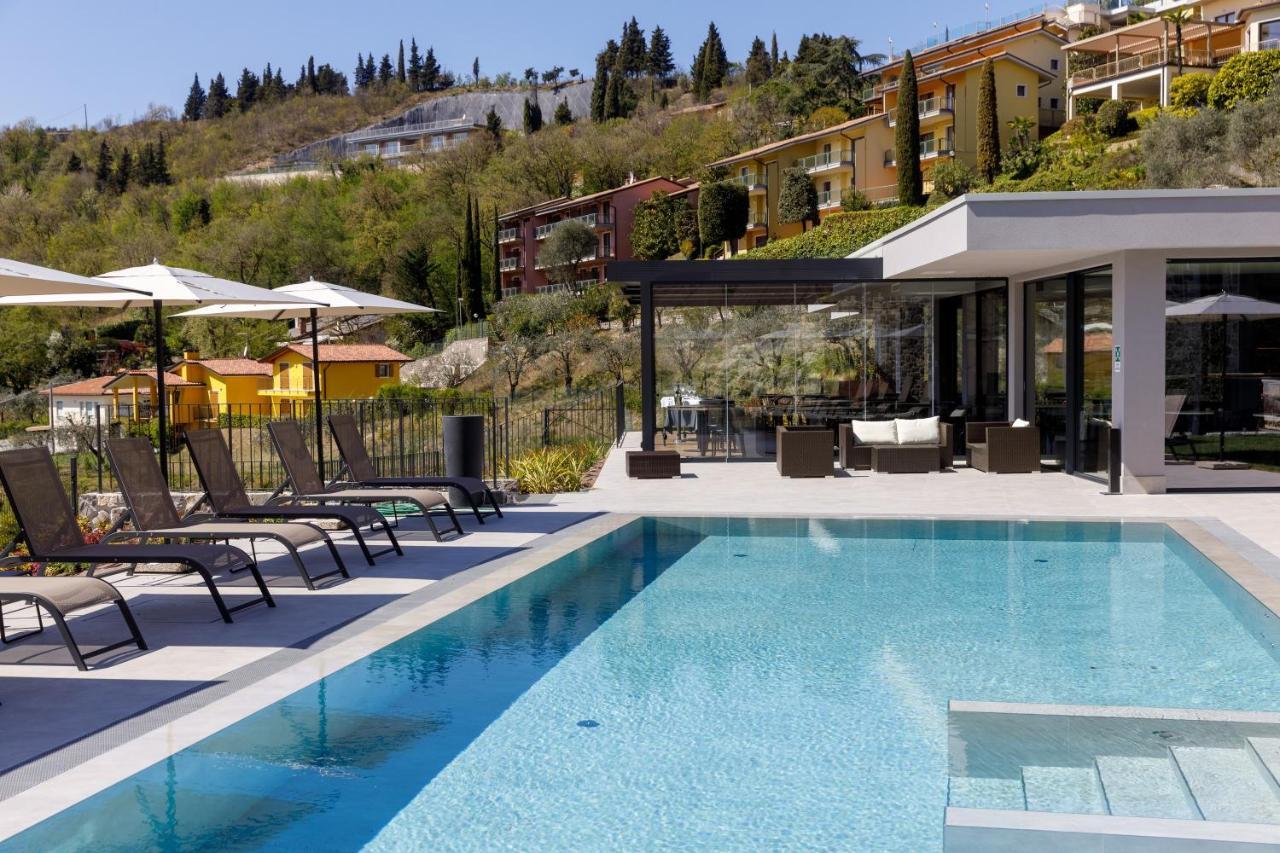 Deville & Spa Костермано Екстериор снимка