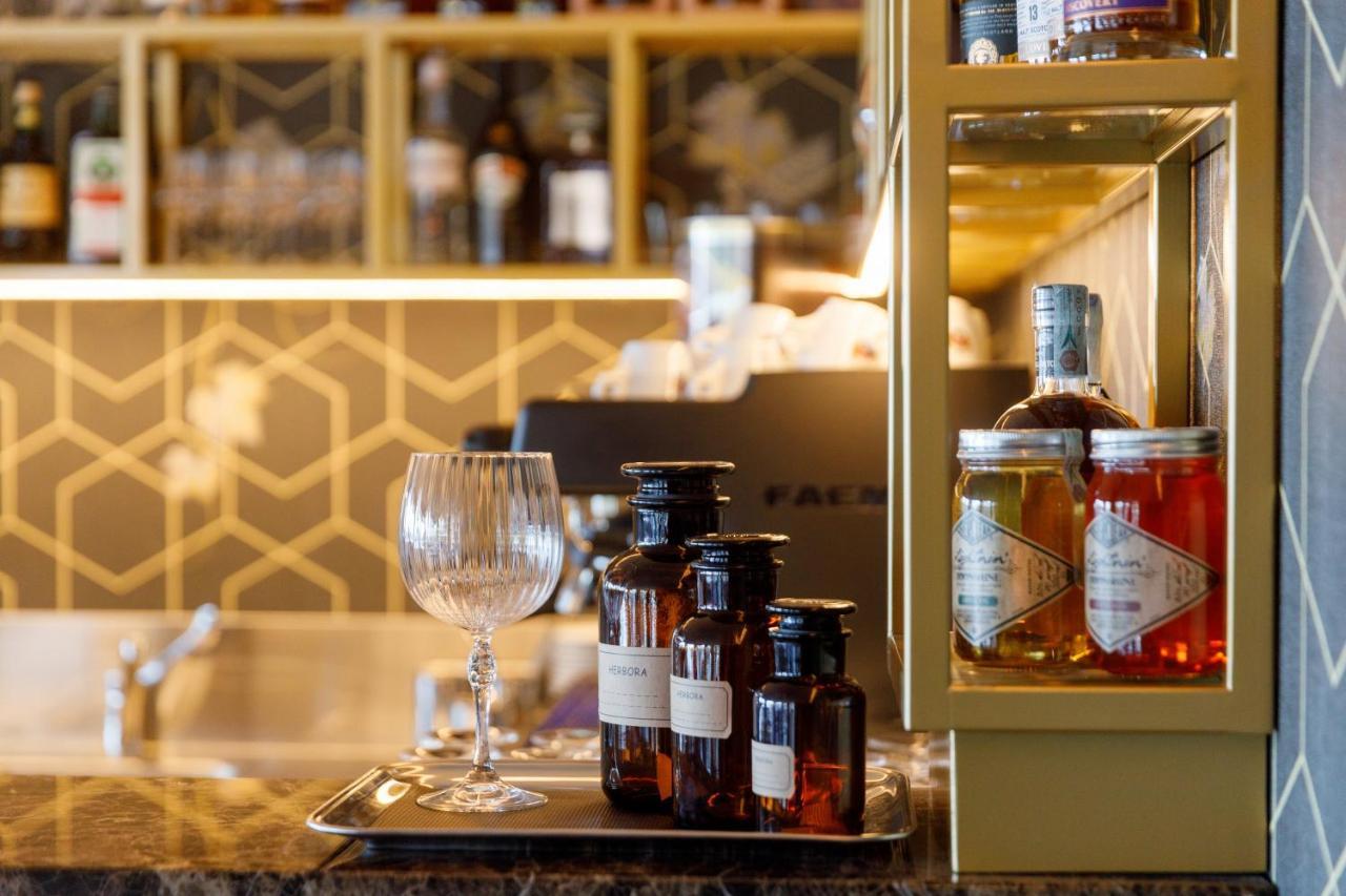 Deville & Spa Костермано Екстериор снимка